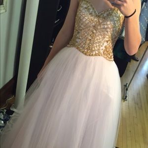 Dresses - White Prom dress size 4 corset back Dresses - White Prom dress size 4 corset back